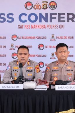 Polres OKI Ungkap Peredaran 1,06 Kg Sabu di Tulung Selapan, Dua Pelaku Diamankan