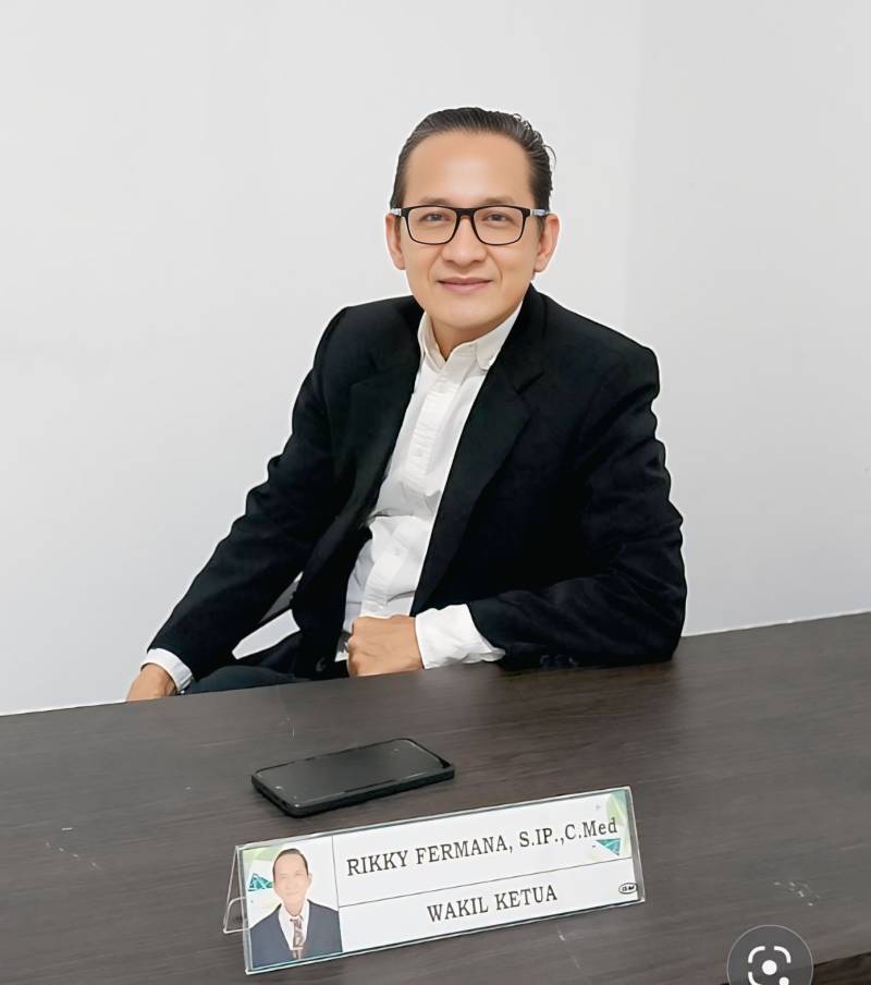 Penulis Rikky Fermana