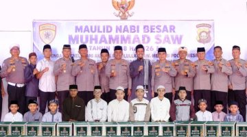 Di Tengah Cuaca Kering, Polres OKI Gelar Sholat Istisqa dan Peringatan Maulid Nabi Muhammad SAW