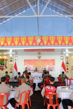 Kapolres OKI Sambut 14 Personel Seskoad, Edukasi Warga Cegah Karhutla